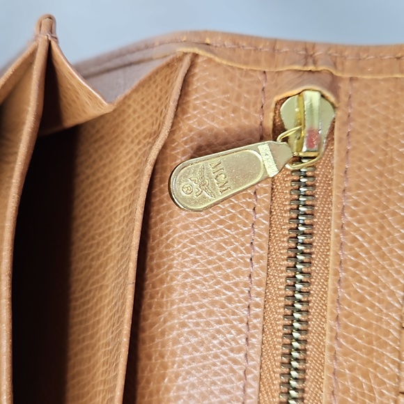 MCM VINTAGE TAN WALLET - Picture 7 of 8